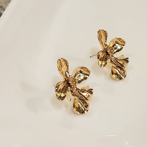 Large Flower Gold Stud Earrings | Style No. 184